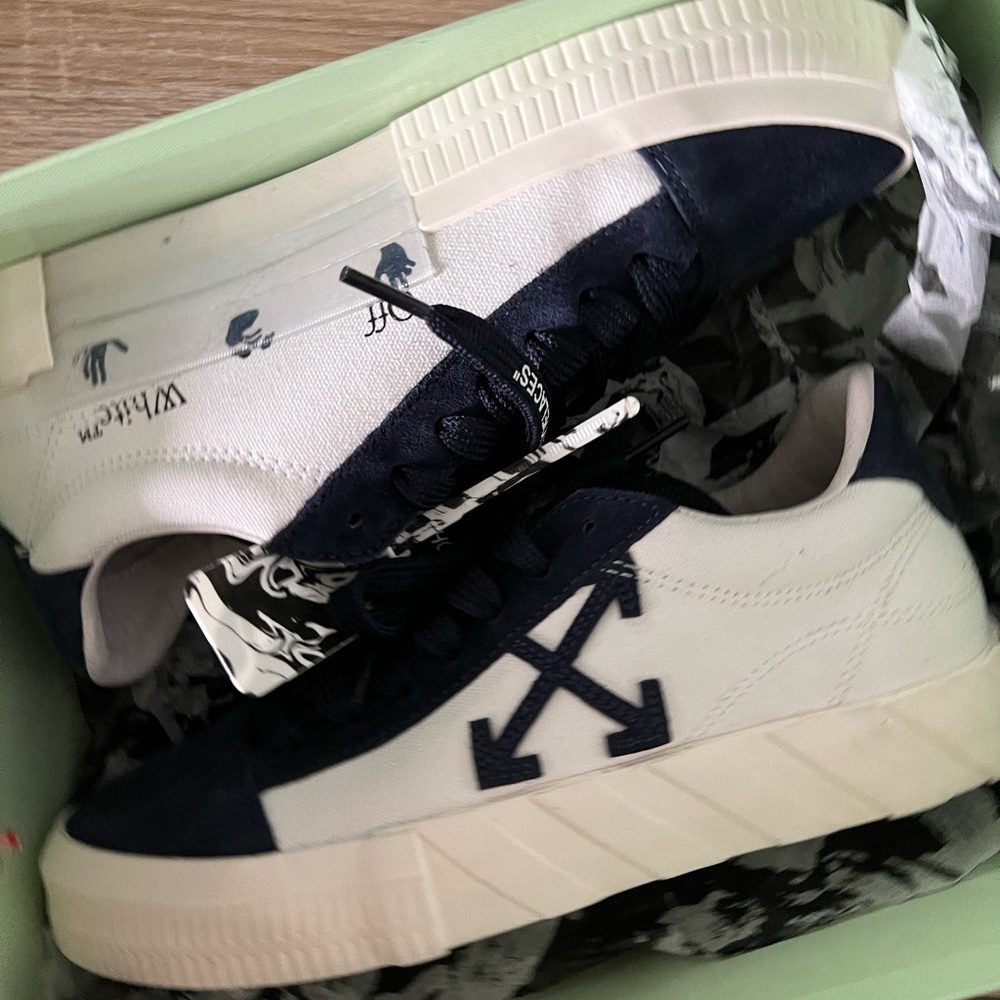 OFF WHITE SHOES BRAND NEW NEVER WORN